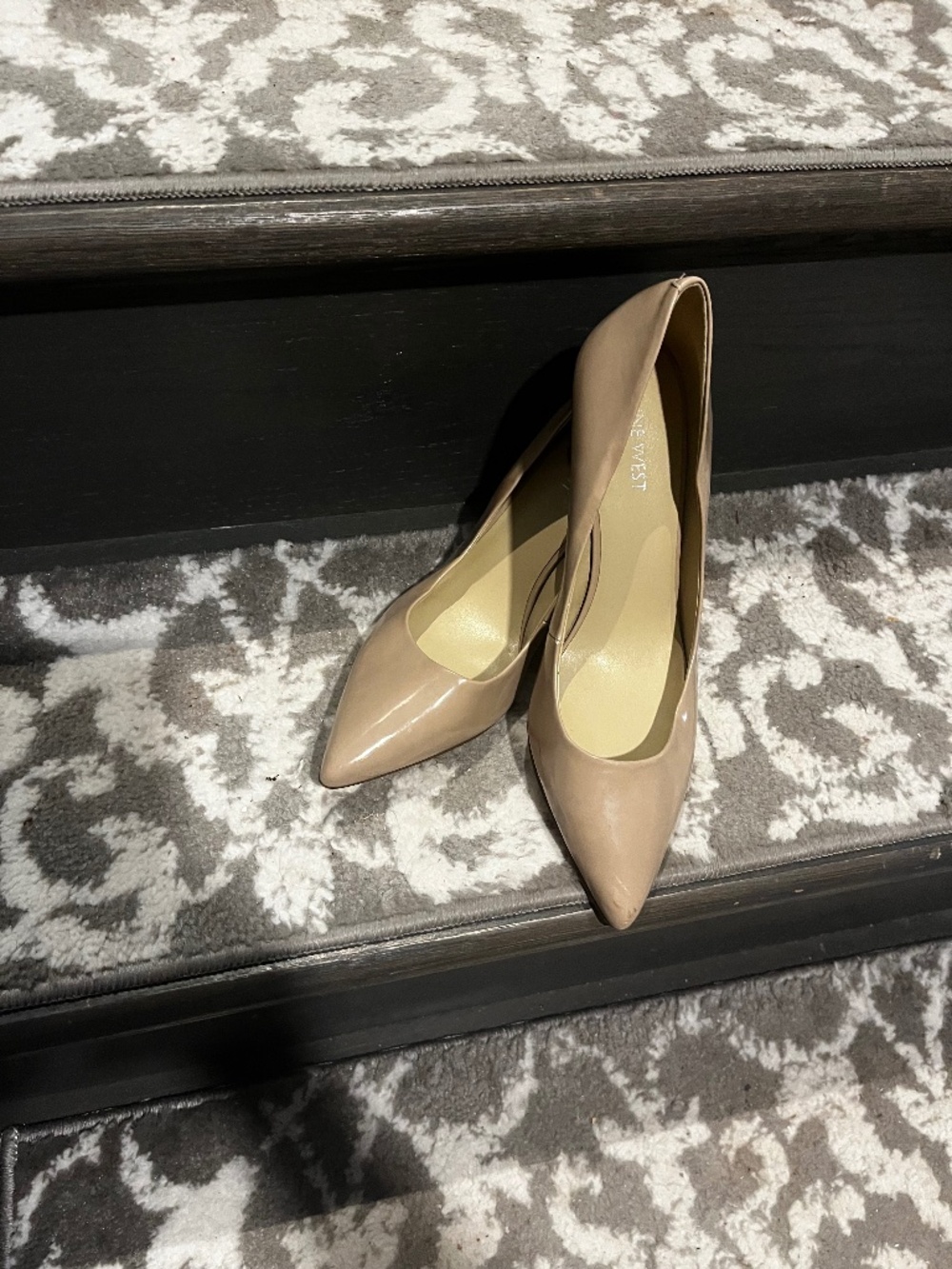 Nine West Nude kitten heels